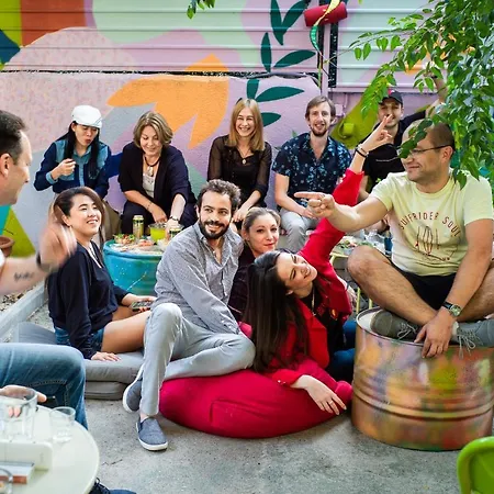 Good People Design بيت شباب