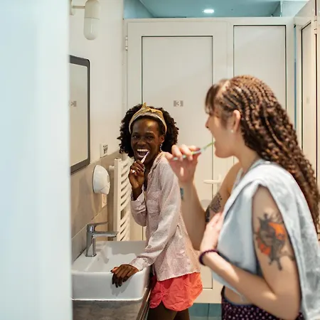 بيت شباب Good People Design