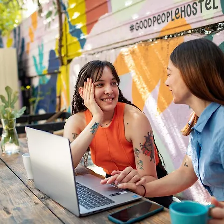 Hostel Good People Design *