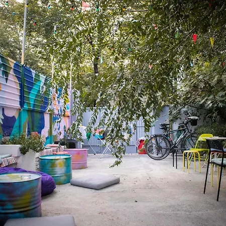 Hostel Good People Design