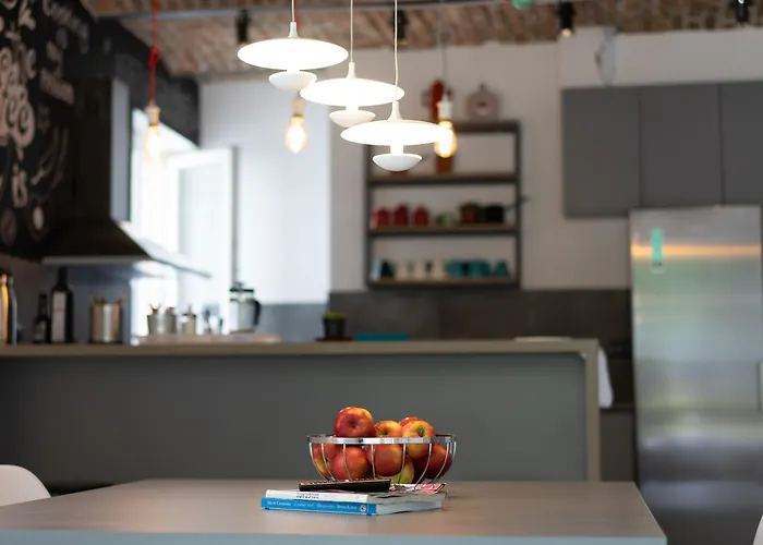 Good People Design 旅馆 *