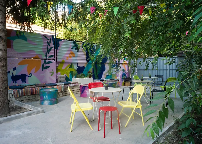 Hostel Good People Design *